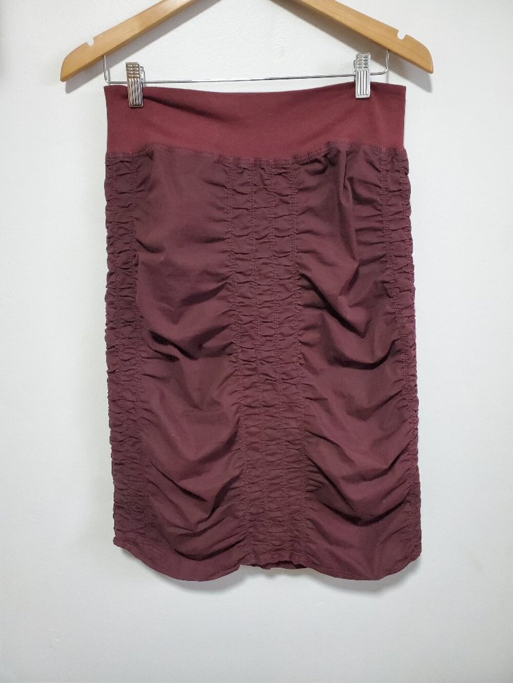 XCVI WEARABLES Trace Skirt Maroon XS Ruched Knee Length Cotton Lagenlook Boho